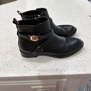 Tommy Hilfiger Women's Bootie Boots 9